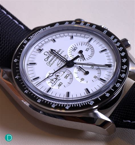 omega speedmaster apollo 13 silver snoopy replica|omega speedmaster snoopy price.